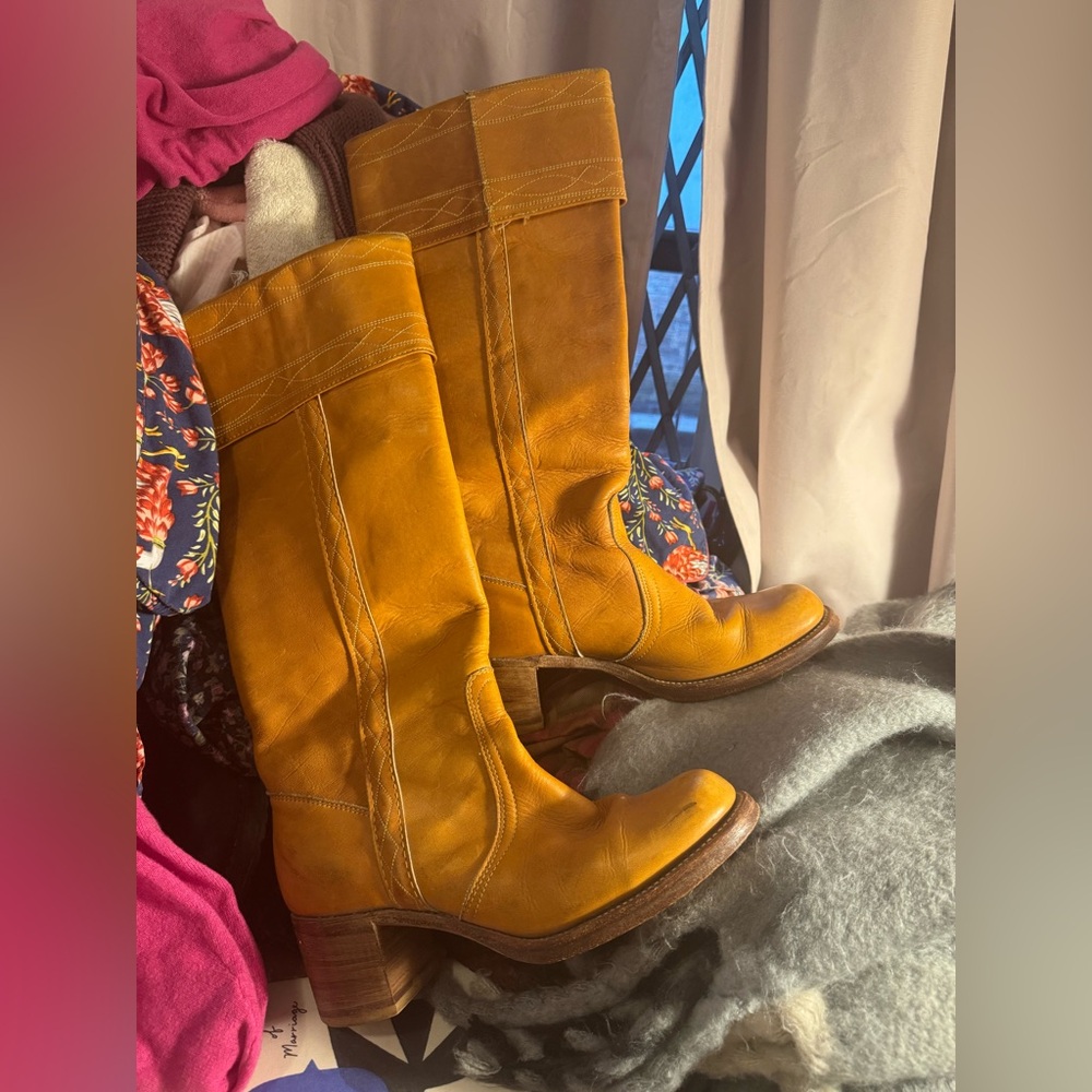 Vintage Frye 70s Campus Boot, Foldover Style - Picture 2 of 16